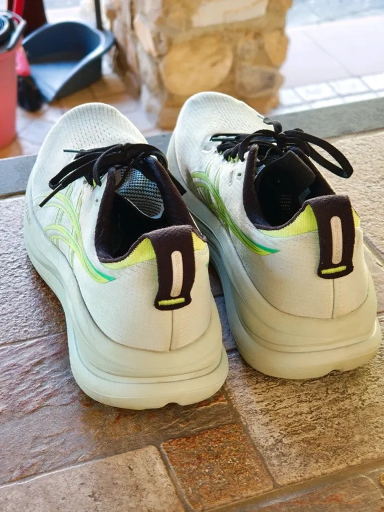 Used Asics Gel Nimbus bike — image 3 of 8