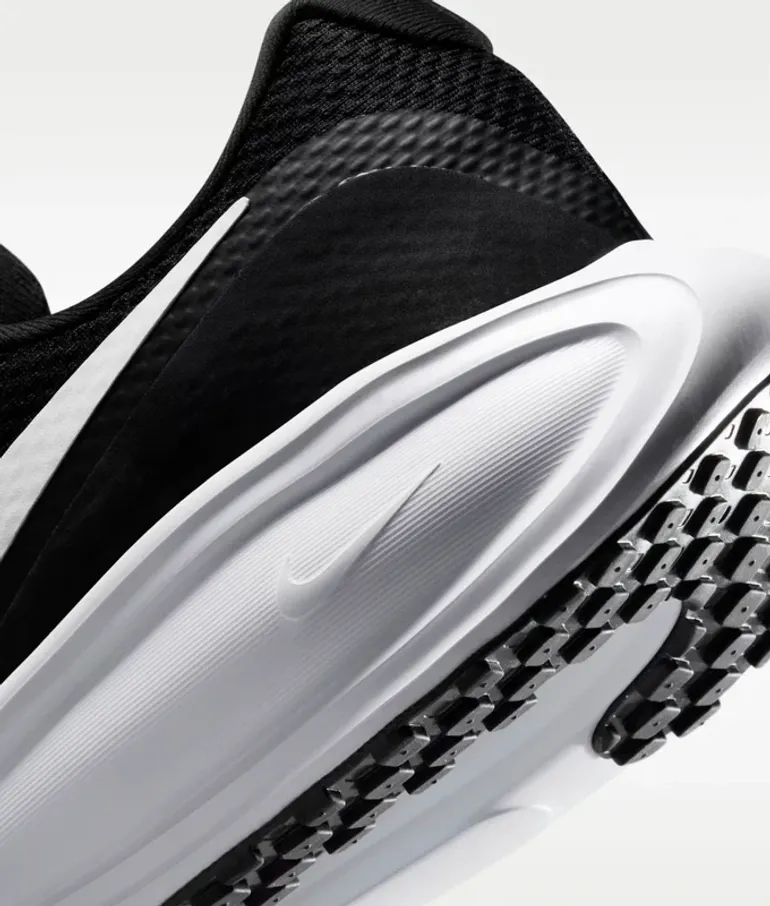 Used Nike Revolution 8 bike — image 4 of 5