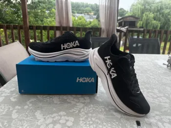 Used Hoka Clifton 10 Running Shoes