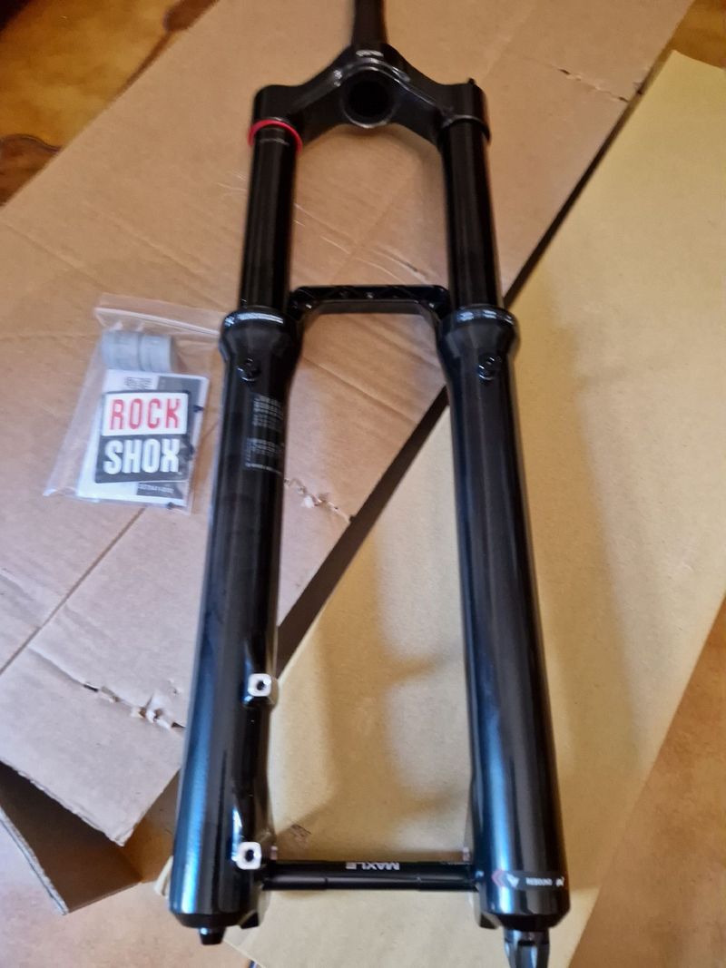 Tweedehands RockShox ZEB Fork 2026 bike — afbeelding 18 van 25