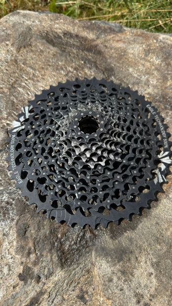 Tweedehands Sram GX Eagle XG-1275 12-speed 10-50t Cassette Drivetrain & Pedals