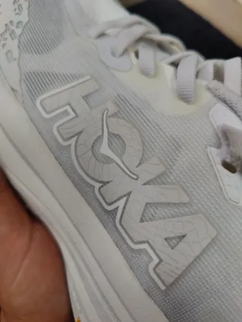 Used Hoka Speedgoat 6 bike — image 3 of 11
