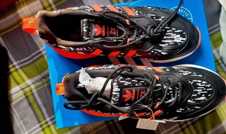 Used Adidas sneakers bike — image 7 of 7