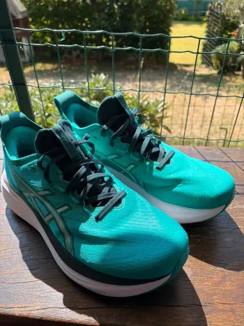 Used Scarpa GEL-Nimbus 27 Running Shoes