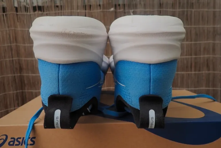 Used Asics Gel Nimbus 26 bike — image 9 of 13