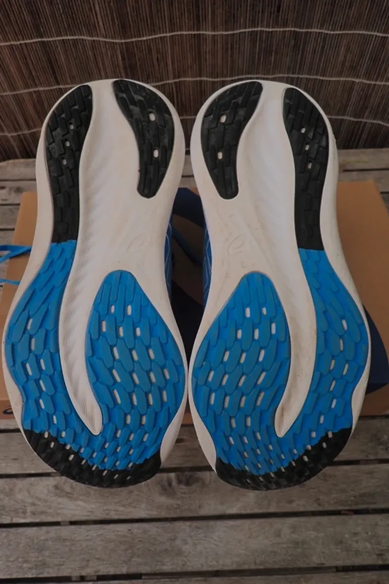 Used Asics Gel Nimbus 26 bike — image 4 of 13