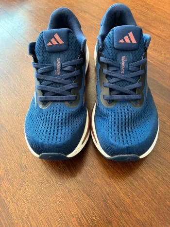 Supernova Rise Running Shoes usato