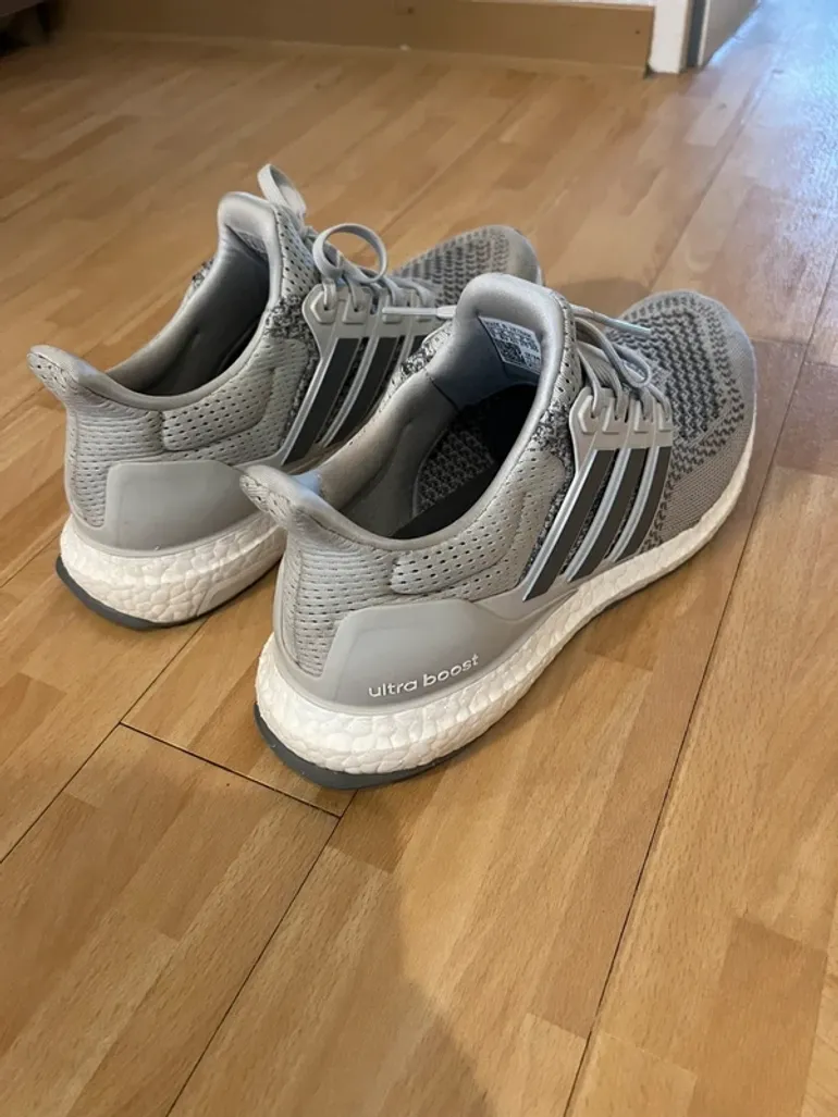 Used Adidas Ultraboost bike — image 2 of 3