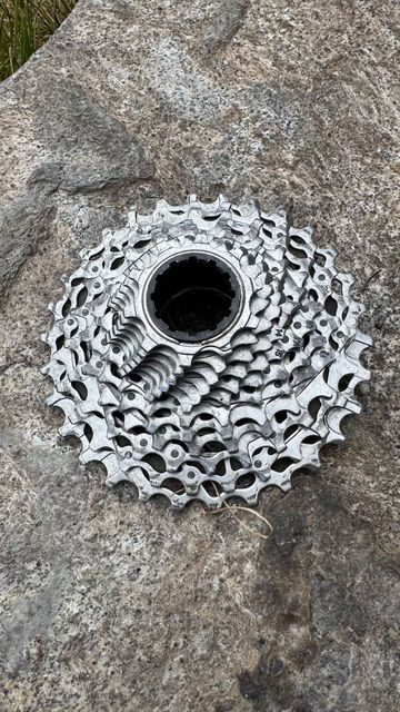 Used Sram Rival XG-1250 12-speed Cassette 10-30T Drivetrain & Pedals