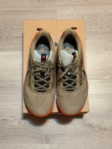 Pegasus Trail 5 Running Shoes usato