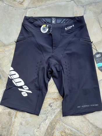 Used 100% R-Core X Cycling Clothing