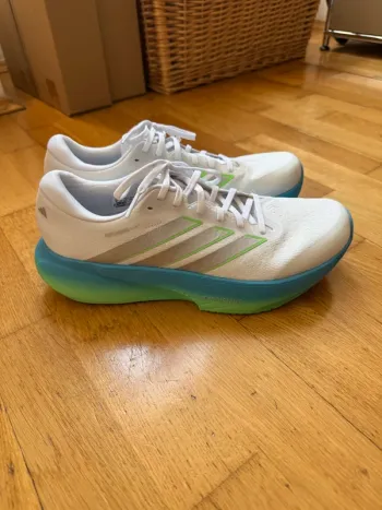 Used Supernova Rise 3 Running Shoes