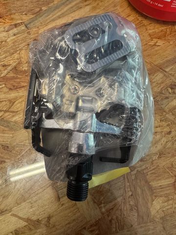 Gist Doppio Uso Pedals Drivetrain & Pedals d'occasion
