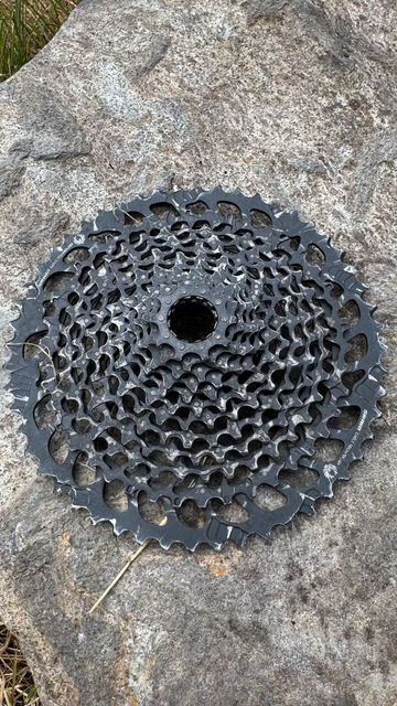 Gebrauchtes Sram GX Eagle XG-1275 12-speed 10-52t Cassette Drivetrain & Pedals