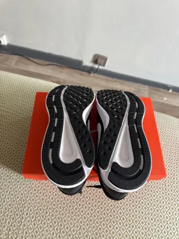 Tweedehands Nike Run Swift 2 bike — afbeelding 3 van 4