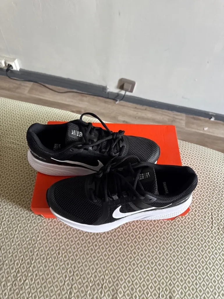 Tweedehands Nike Run Swift 2 bike — afbeelding 4 van 4