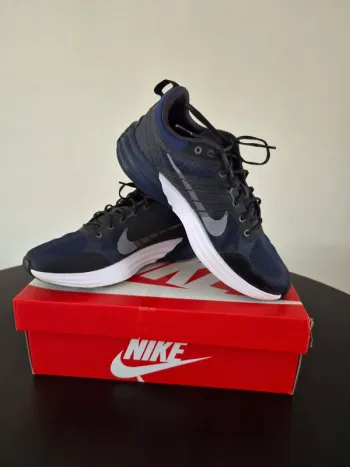 Gebrauchtes White Nike Lunar Roam Running Shoes