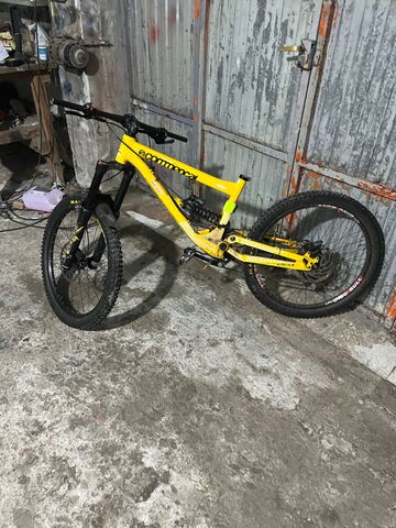 Used Fox Van R 2012 bike — image 4 of 4