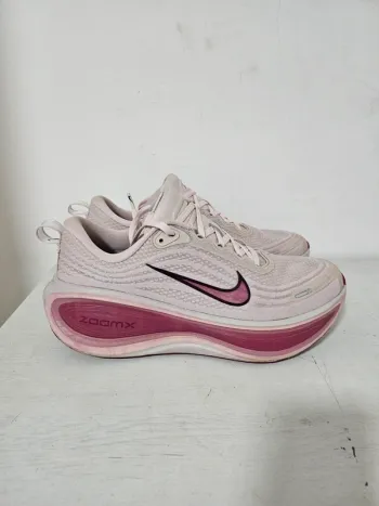 Gebrauchtes Nike Vomero Plus Running Shoes