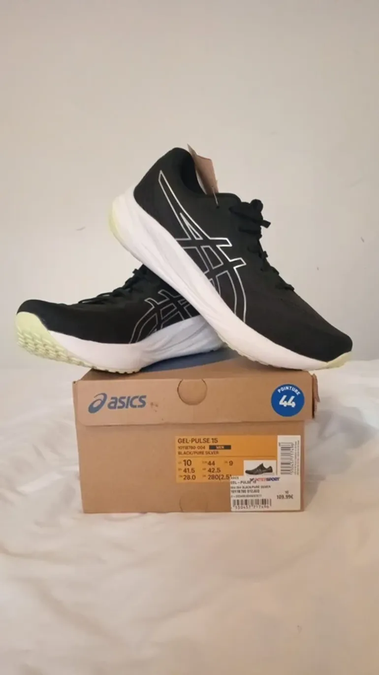 Używany Asics Running Shoes bike — zdjęcie 2 z 3