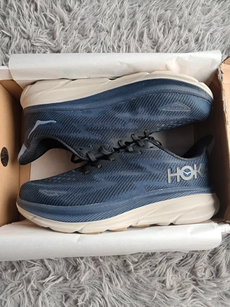 Tweedehands Hoka Clifton 9 bike — afbeelding 2 van 6