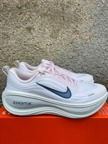 Gebrauchtes Nike Vomero Plus Cosmic Running Shoes