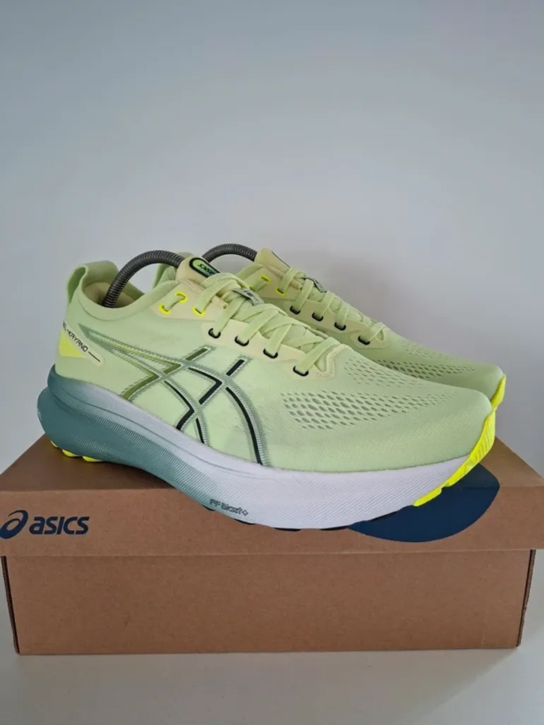Used Asics Gel Kayano 31 bike — image 4 of 13