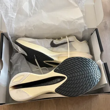 Used Nike ZoomX Vaporfly Next% 4 Running Shoes