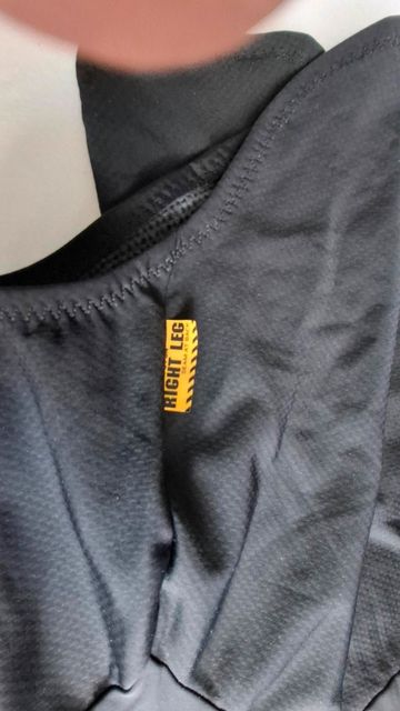 Used Assos legWarmer_evo7 bike — image 10 of 13