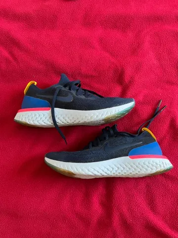 Nike Epic React Flyknit Running Shoes d'occasion