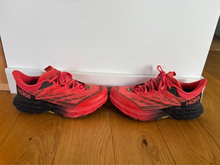 Gebrauchtes Hoka Speedgoat 5 GTX bike — Bild 2 von 3