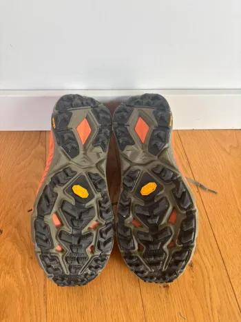 Used Hoka Mafate Speed 4 bike — image 4 of 4