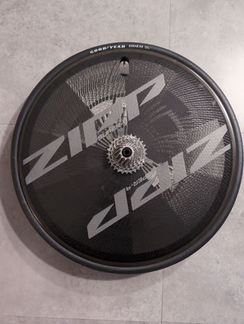 Tweedehands Zipp Super-9 Tubeless Disc-Brake Disc Wheel 2023 Wheels