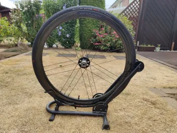 Used Campagnolo Shamal C21 DB Wheelset bike — image 4 of 5