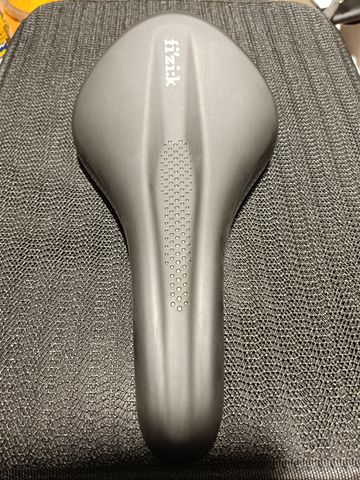 Použité Fizik Aliante R5 Saddle Saddles & Seatposts
