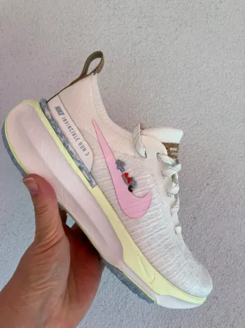 Używany Nike ZOOMX Invincible Run FK 3 bike — zdjęcie 2 z 10