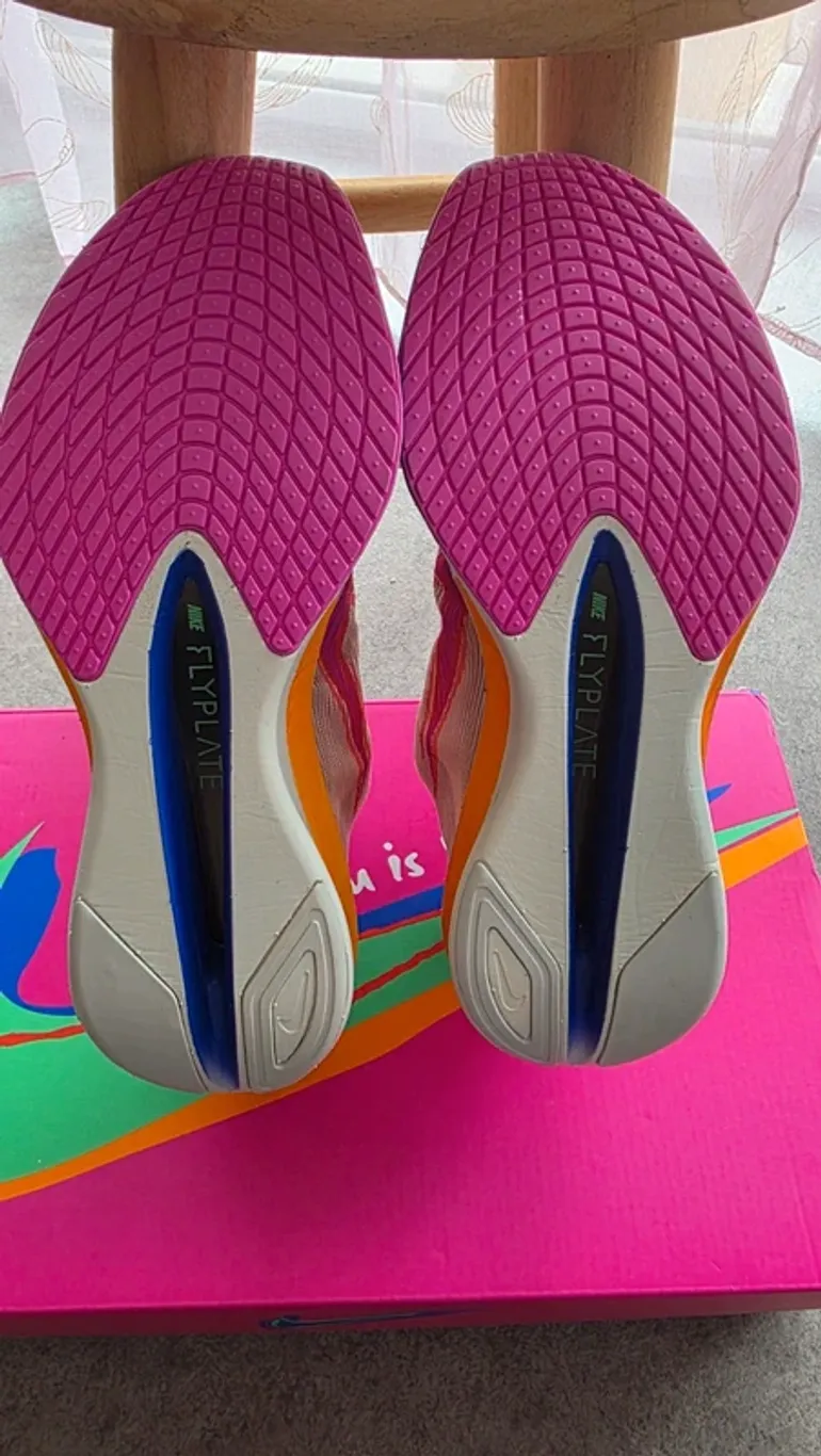 Used Hyper Vaporfly 4 bike — image 4 of 5