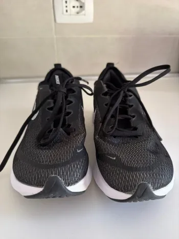 Used Nike Zoom Fly 4 Running Shoes