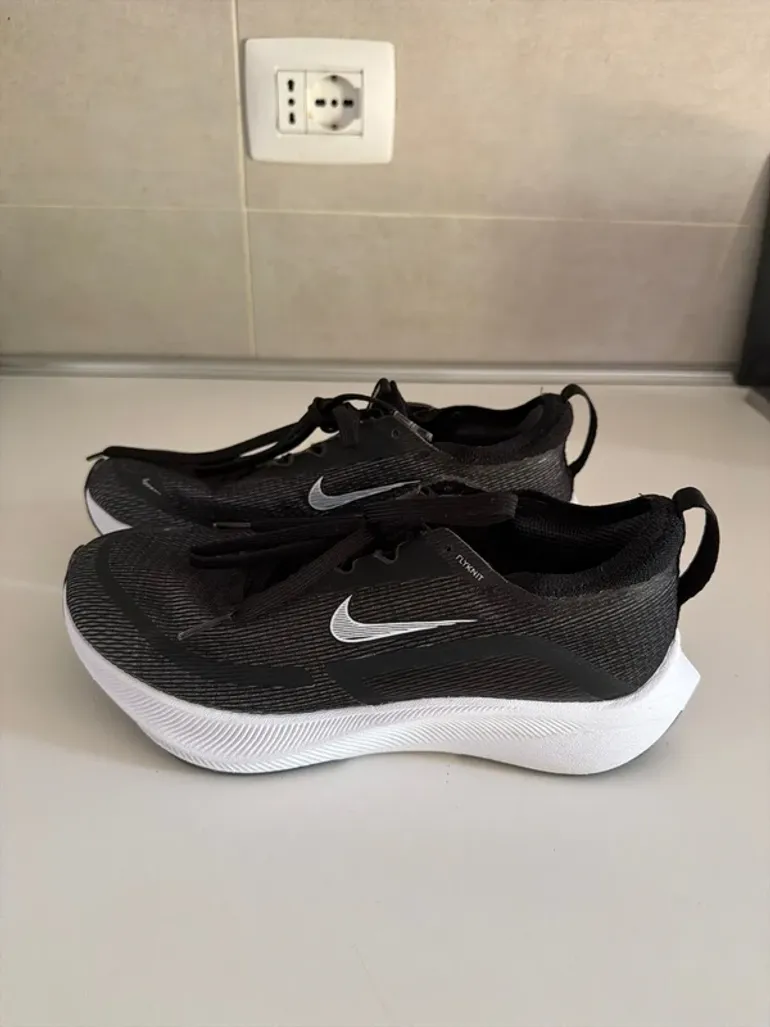 Used Nike Zoom Fly 4 bike — image 2 of 9