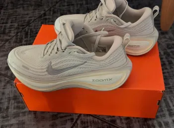 Used Nike Vomero Plus Running Shoes
