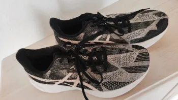 Gebrauchtes Asics Dynablast 5 Running Shoes
