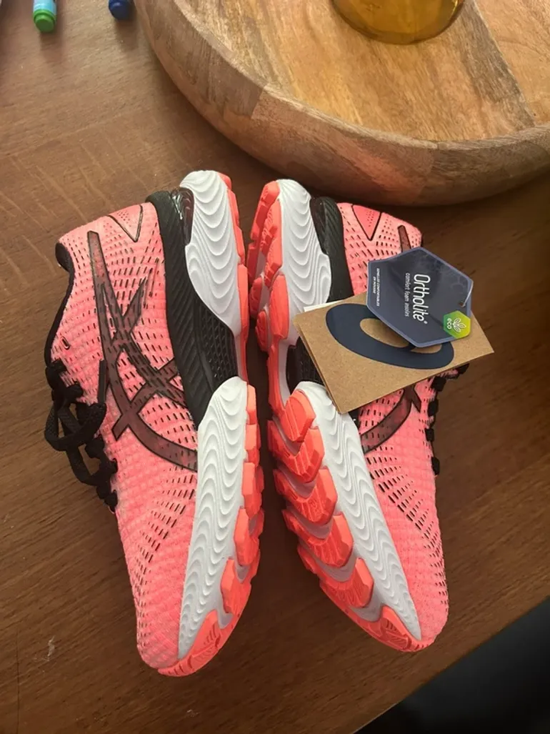 Tweedehands Asics Running Shoes 37 bike — afbeelding 3 van 4