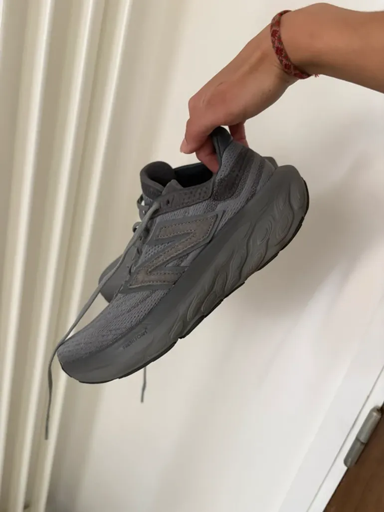 New Balance Running Shoes bike usato — immagine 2 di 4