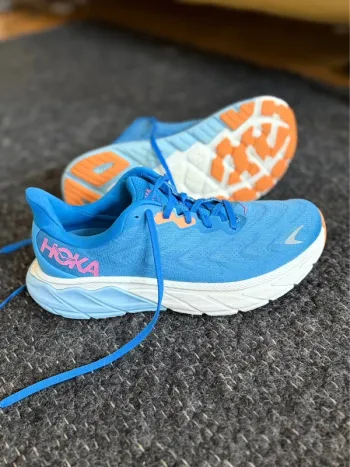 Used Ideal Arahi 6 Running Shoes
