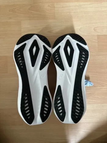 Used Asics Shoes bike — image 4 of 4