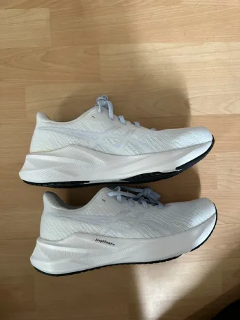 Used Asics Shoes bike — image 2 of 4