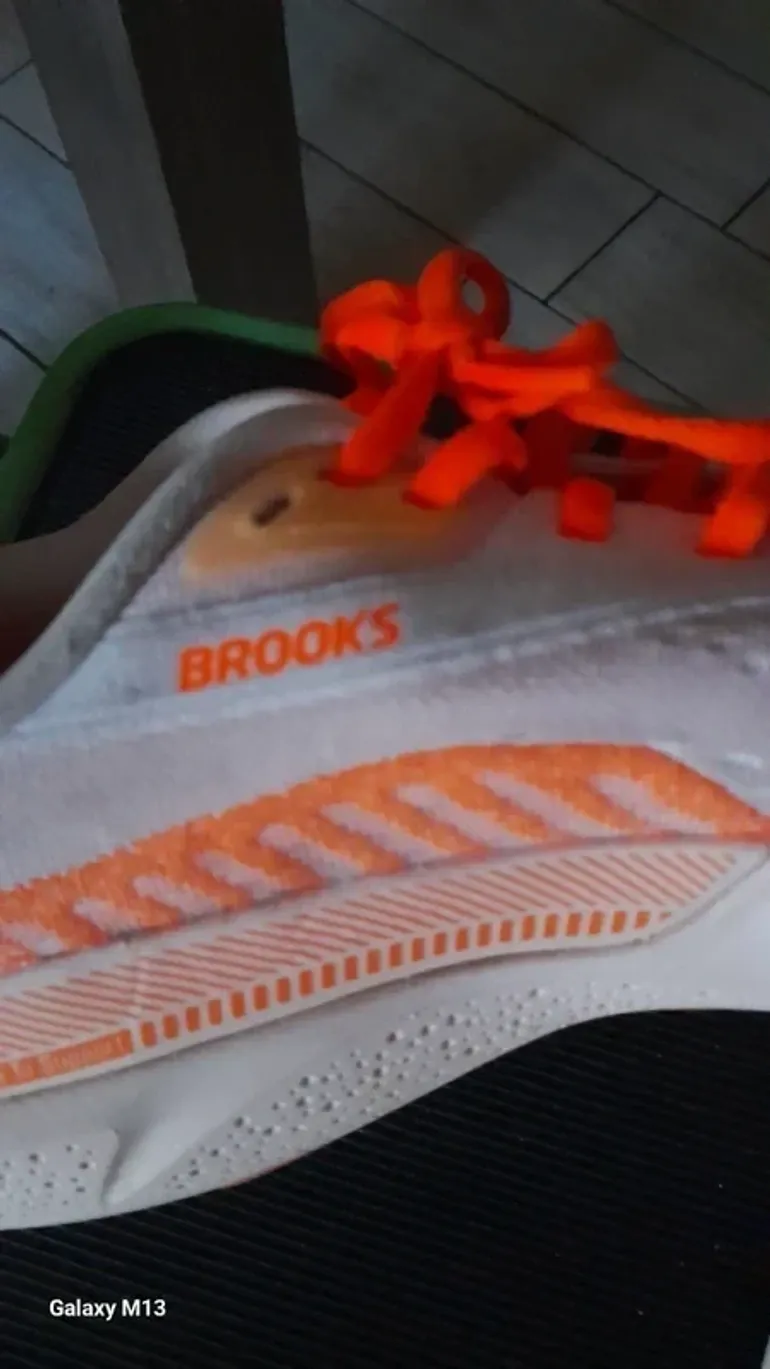 Brooks Running Shoes bike usato — immagine 3 di 4