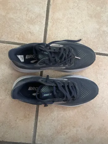 Used Brooks Ghost 17 bike — image 3 of 5