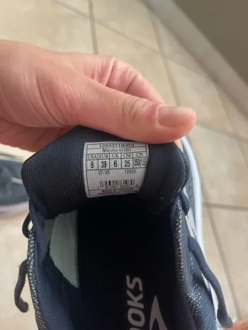 Used Brooks Ghost 17 bike — image 4 of 5