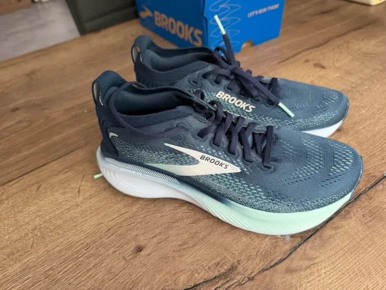 Used Brooks Hardloopschoenen bike — image 2 of 4